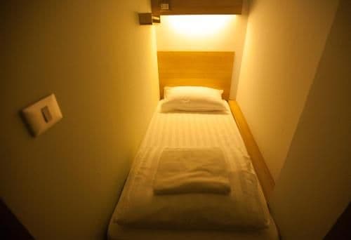 Single Room with Shared Bathroom
