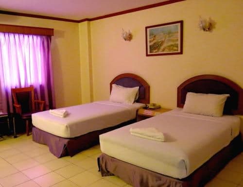 Standard Twin Room