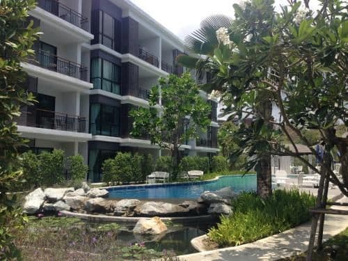 Apartment with Pool View 