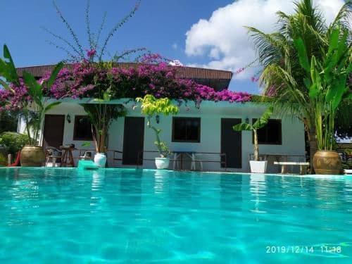 Queen Room with Air conditioning - Pool View