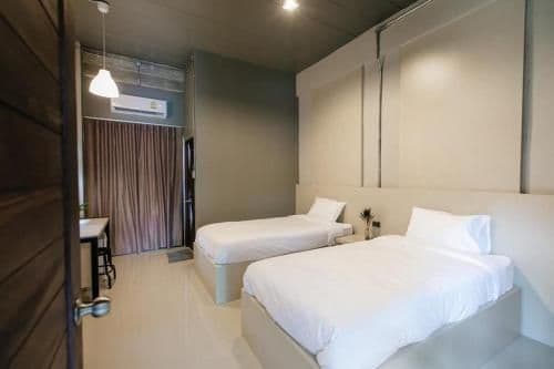 Standard Twin Room