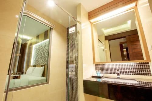 Deluxe Double Room with Pool Access