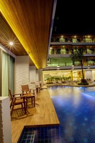 Deluxe Double Room with Pool Access