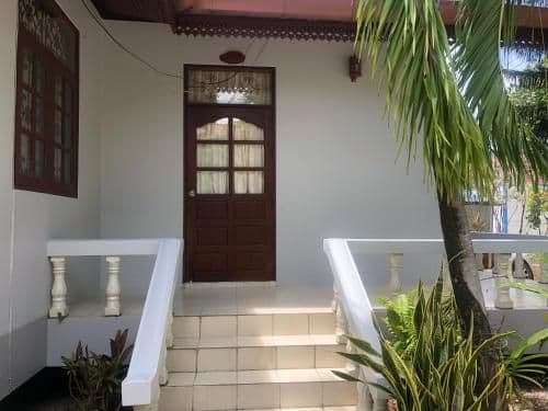 Family Room with Garden View