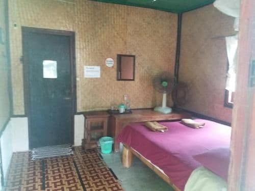 Single Room with Private Bathroom