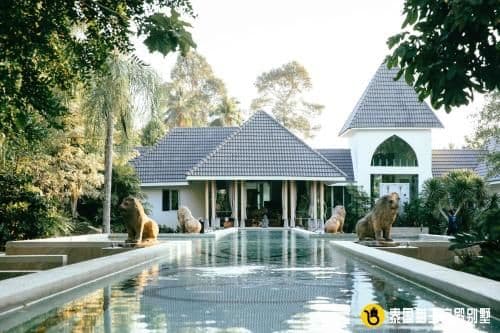 Villa with Private Pool