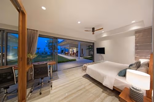 Villa - Beach Front