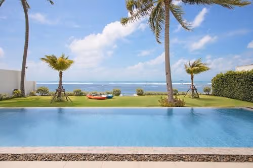 Villa - Beach Front