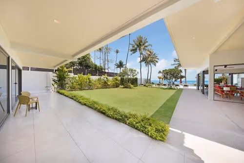 Villa - Beach Front