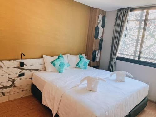 Deluxe King Room