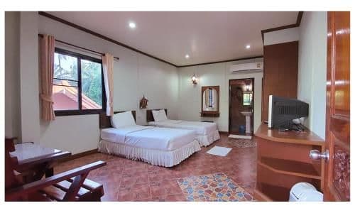 Standard Twin Room with Garden View