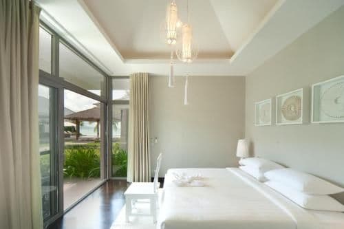 Villa - Beach Front