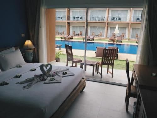 Deluxe Double or Twin Room with Pool Access