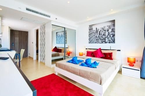 Studio Apartment