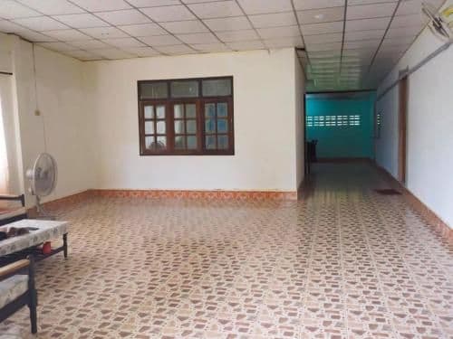Mixed Dormitory Room