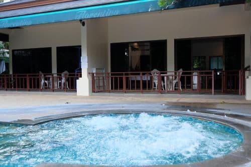 Family One-Bedroom Suite with Pool View