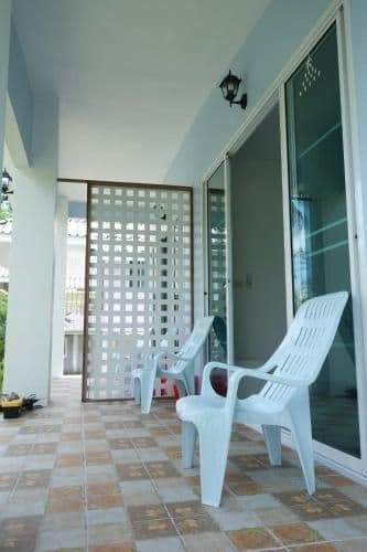 Bungalow with Garden View