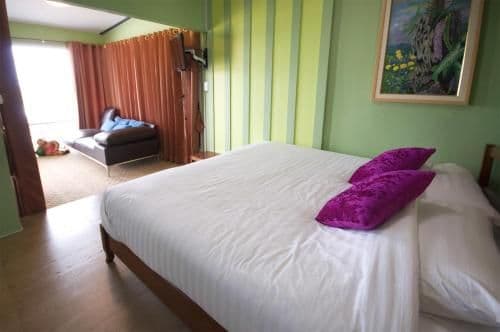 Deluxe Queen Room