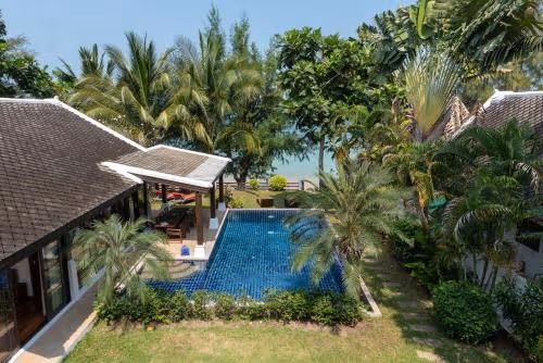Villa - Beach Front