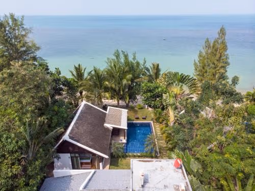 Villa - Beach Front
