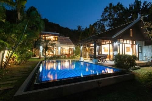Villa - Beach Front