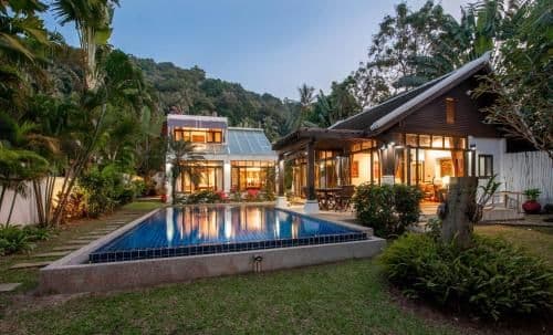 Villa - Beach Front