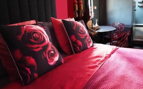 Deluxe Queen Studio