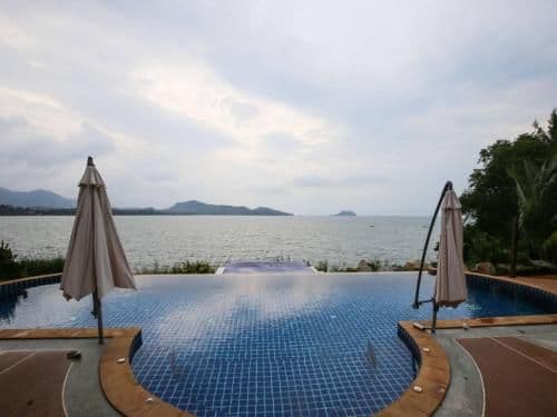 Villa - Beach Front