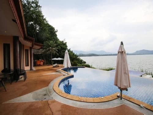 Villa - Beach Front