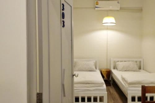 Standard Twin Room with Shared Bathroom