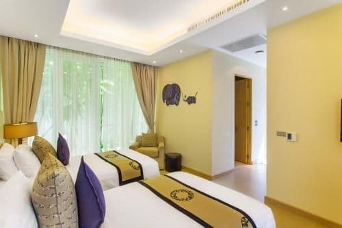 Villa - Beach Front