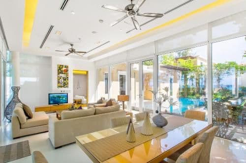 Villa - Beach Front
