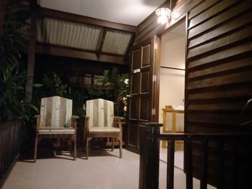 Bungalow with Fan
