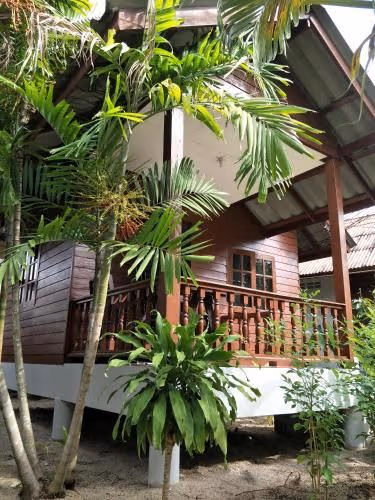 Bungalow with Garden View