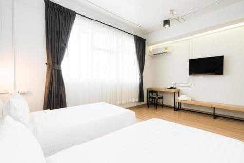 Deluxe Double or Twin Room