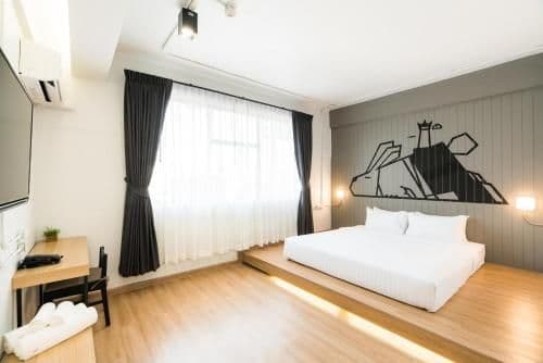 Deluxe Double or Twin Room