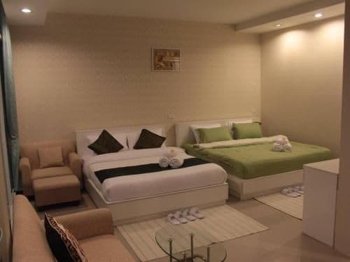 Deluxe Family Room with Pool Access 