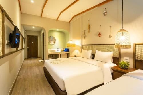 Triple Room with Pool View