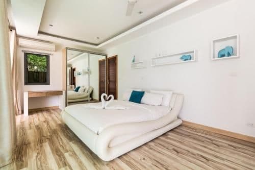 Villa - Beach Front