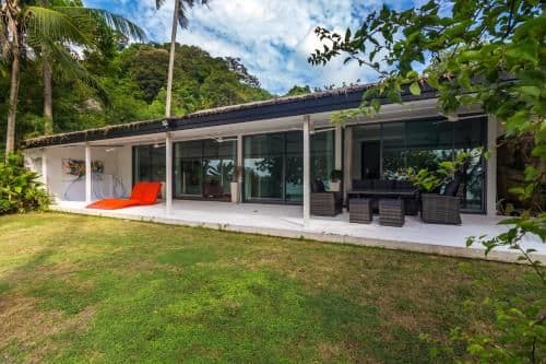 Villa - Beach Front