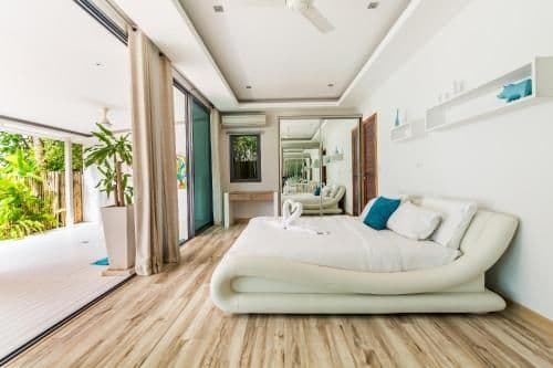 Villa - Beach Front