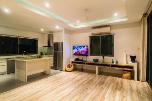 Villa - Beach Front
