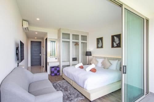 Studio Apartment with Sea View