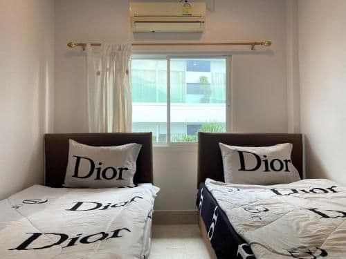 Twin Room with Private Bathroom