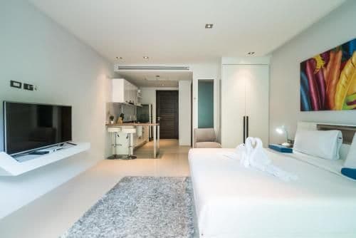 Studio Apartment