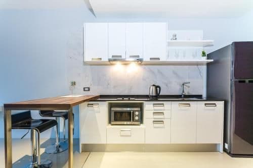 Apartment with Mountain View