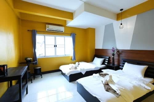 Twin Room with Shared Bathroom