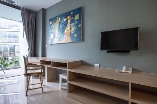 Studio Apartment