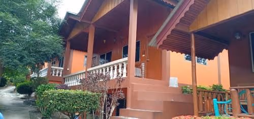 Bungalow with Garden View