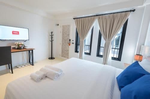 Suite with Hot Tub
